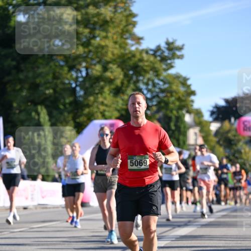 07.09.2025 - BARMER Alsterlauf Dr. Thomas Lammeyer http://msf.ph/oto/8710427 07.09.2025 09:36:30 Laufen 5069 meine-sportfotos.de