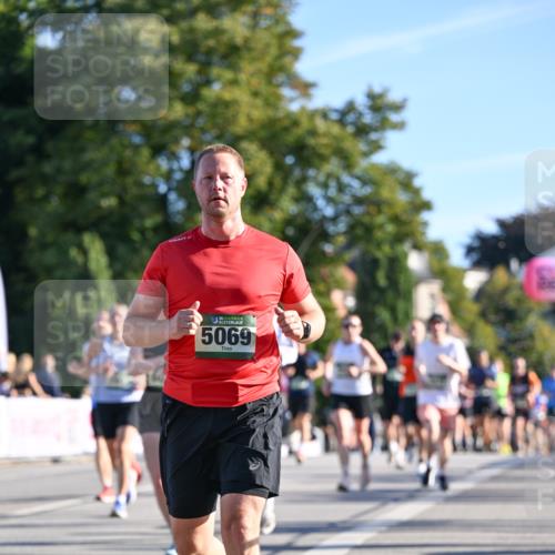 07.09.2025 - BARMER Alsterlauf Dr. Thomas Lammeyer http://msf.ph/oto/8710430 07.09.2025 09:36:30 Laufen 36, 5069 meine-sportfotos.de