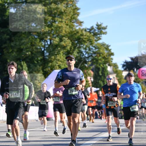 07.09.2025 - BARMER Alsterlauf Dr. Thomas Lammeyer http://msf.ph/oto/8710481 07.09.2025 09:36:40 Laufen 2517, 2911, 3082, 498 meine-sportfotos.de