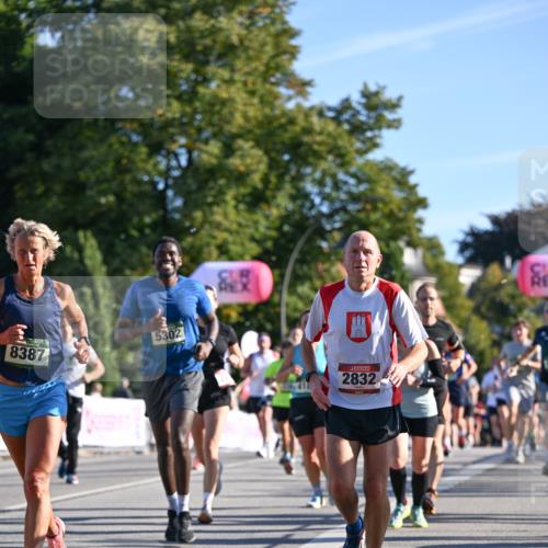 07.09.2025 - BARMER Alsterlauf Dr. Thomas Lammeyer http://msf.ph/oto/8710516 07.09.2025 09:36:46 Laufen 8387, 5302, 2832 meine-sportfotos.de