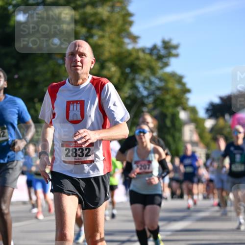 07.09.2025 - BARMER Alsterlauf Dr. Thomas Lammeyer http://msf.ph/oto/8710526 07.09.2025 09:36:48 Laufen 36, 2832, 3207 meine-sportfotos.de
