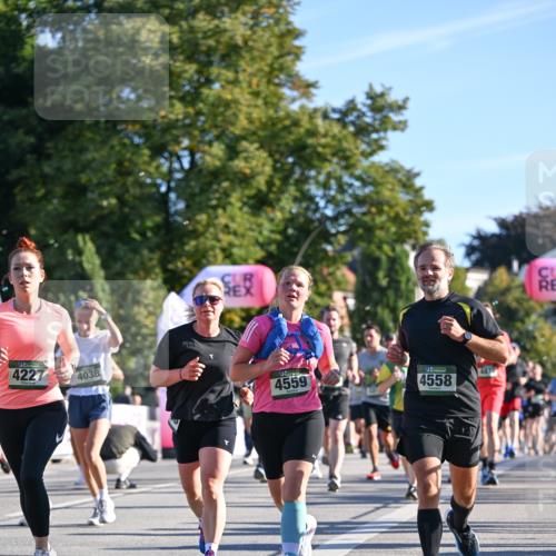 07.09.2025 - BARMER Alsterlauf Dr. Thomas Lammeyer http://msf.ph/oto/8710590 07.09.2025 09:36:59 Laufen 4227, 4038, 4559, 4558 meine-sportfotos.de