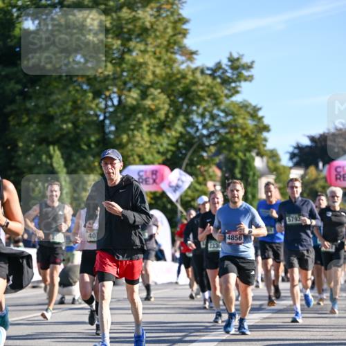 07.09.2025 - BARMER Alsterlauf Dr. Thomas Lammeyer http://msf.ph/oto/8710640 07.09.2025 09:37:07 Laufen 40, 2336, 4856, 5793 meine-sportfotos.de