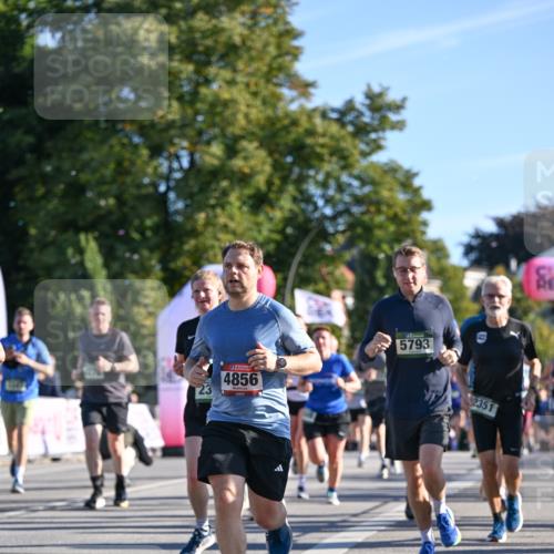 07.09.2025 - BARMER Alsterlauf Dr. Thomas Lammeyer http://msf.ph/oto/8710651 07.09.2025 09:37:09 Laufen 4856, 5793, 2351 meine-sportfotos.de