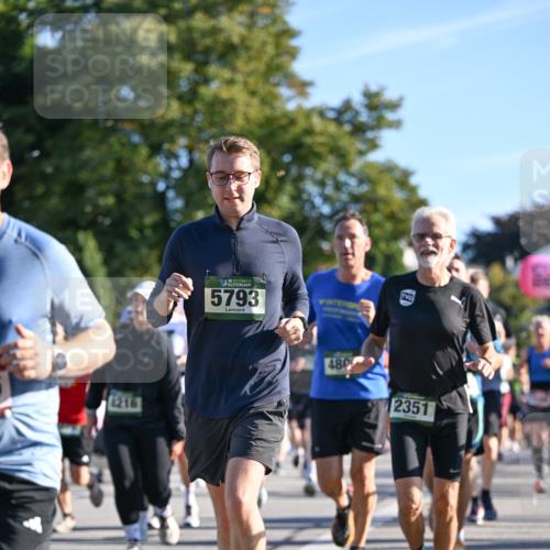 07.09.2025 - BARMER Alsterlauf Dr. Thomas Lammeyer http://msf.ph/oto/8710662 07.09.2025 09:37:10 Laufen 1216, 36, 5793, 480, 2351 meine-sportfotos.de