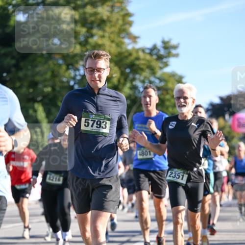 07.09.2025 - BARMER Alsterlauf Dr. Thomas Lammeyer http://msf.ph/oto/8710663 07.09.2025 09:37:10 Laufen 1216, 36, 5793, 4801, 2351 meine-sportfotos.de