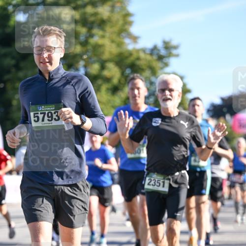 07.09.2025 - BARMER Alsterlauf Dr. Thomas Lammeyer http://msf.ph/oto/8710666 07.09.2025 09:37:11 Laufen 36, 5793, 2351 meine-sportfotos.de
