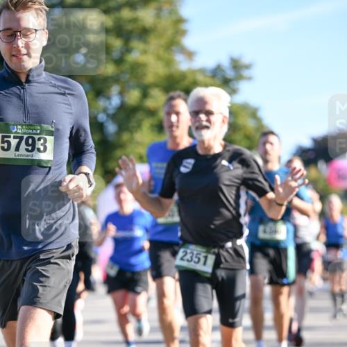 07.09.2025 - BARMER Alsterlauf Dr. Thomas Lammeyer http://msf.ph/oto/8710668 07.09.2025 09:37:11 Laufen 36, 5793, 2351 meine-sportfotos.de