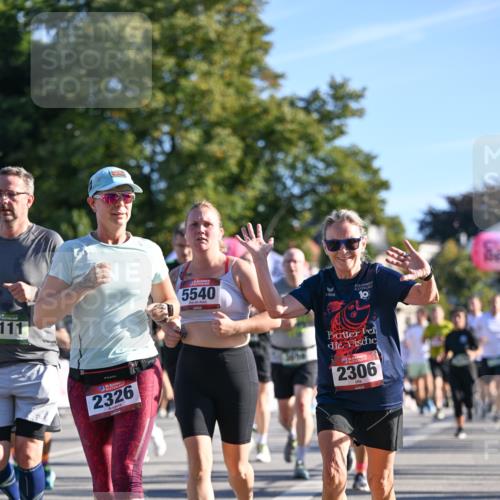 07.09.2025 - BARMER Alsterlauf Dr. Thomas Lammeyer http://msf.ph/oto/8710709 07.09.2025 09:37:19 Laufen 111, 2326, 5540, 19, 2306 meine-sportfotos.de
