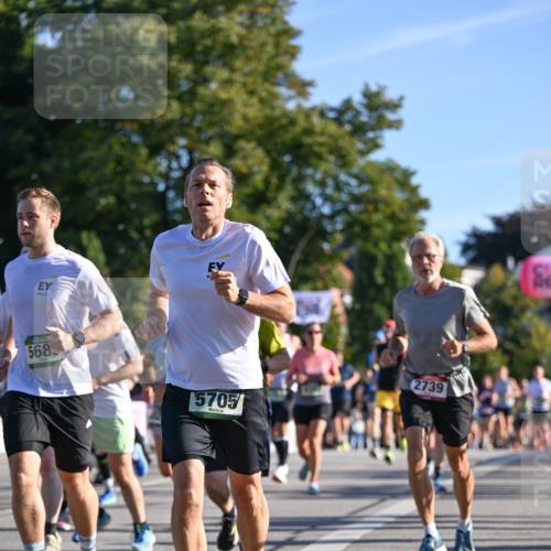 07.09.2025 - BARMER Alsterlauf Dr. Thomas Lammeyer http://msf.ph/oto/8710754 07.09.2025 09:37:26 Laufen 568, 5705, 2739 meine-sportfotos.de