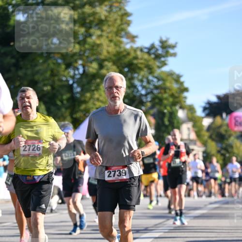 07.09.2025 - BARMER Alsterlauf Dr. Thomas Lammeyer http://msf.ph/oto/8710762 07.09.2025 09:37:27 Laufen 136, 2726, 2739 meine-sportfotos.de