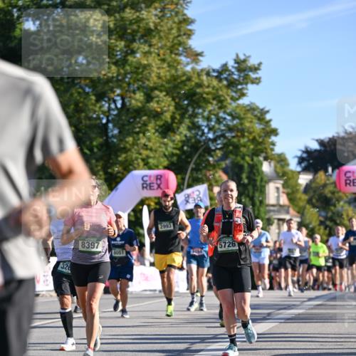 07.09.2025 - BARMER Alsterlauf Dr. Thomas Lammeyer http://msf.ph/oto/8710771 07.09.2025 09:37:28 Laufen 326, 8397, 8051, 2993, 3155, 5726 meine-sportfotos.de