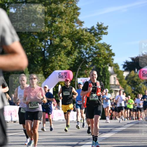 07.09.2025 - BARMER Alsterlauf Dr. Thomas Lammeyer http://msf.ph/oto/8710772 07.09.2025 09:37:29 Laufen 326, 8397, 2993, 3155, 5726 meine-sportfotos.de