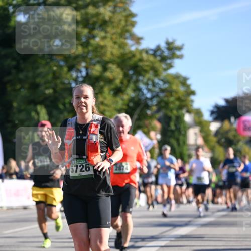 07.09.2025 - BARMER Alsterlauf Dr. Thomas Lammeyer http://msf.ph/oto/8710786 07.09.2025 09:37:31 Laufen 5726, 2874 meine-sportfotos.de