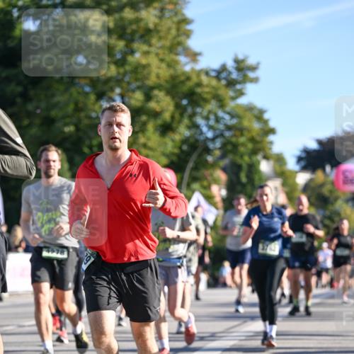 07.09.2025 - BARMER Alsterlauf Dr. Thomas Lammeyer http://msf.ph/oto/8710868 07.09.2025 09:37:44 Laufen 4278 meine-sportfotos.de