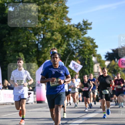 07.09.2025 - BARMER Alsterlauf Dr. Thomas Lammeyer http://msf.ph/oto/8710989 07.09.2025 09:38:04 Laufen 3039, 3210, 93, 498 meine-sportfotos.de