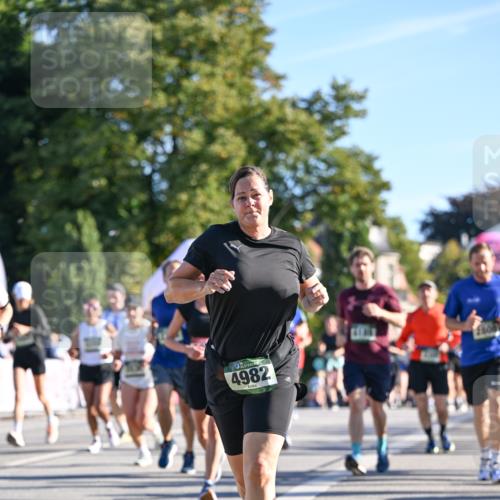 07.09.2025 - BARMER Alsterlauf Dr. Thomas Lammeyer http://msf.ph/oto/8711010 07.09.2025 09:38:07 Laufen 4982 meine-sportfotos.de