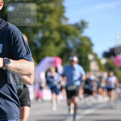 07.09.2025 - BARMER Alsterlauf Dr. Thomas Lammeyer http://msf.ph/oto/8711055 07.09.2025 09:38:15 Laufen  meine-sportfotos.de
