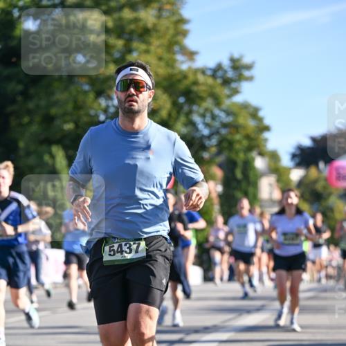 07.09.2025 - BARMER Alsterlauf Dr. Thomas Lammeyer http://msf.ph/oto/8711065 07.09.2025 09:38:17 Laufen 5437 meine-sportfotos.de