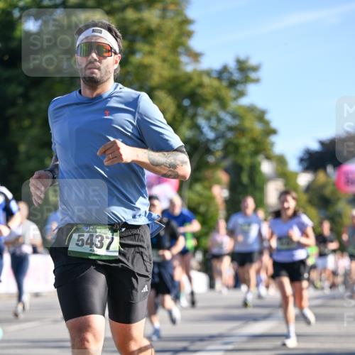 07.09.2025 - BARMER Alsterlauf Dr. Thomas Lammeyer http://msf.ph/oto/8711067 07.09.2025 09:38:18 Laufen 36, 5437 meine-sportfotos.de