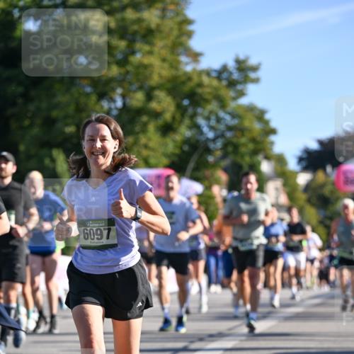 07.09.2025 - BARMER Alsterlauf Dr. Thomas Lammeyer http://msf.ph/oto/8711083 07.09.2025 09:38:20 Laufen 6097 meine-sportfotos.de