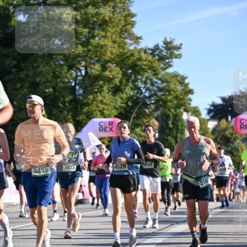 07.09.2025 - BARMER Alsterlauf Dr. Thomas Lammeyer http://msf.ph/oto/8711104 07.09.2025 09:38:24 Laufen 5485, 3033, 4529, 8295, 216 meine-sportfotos.de