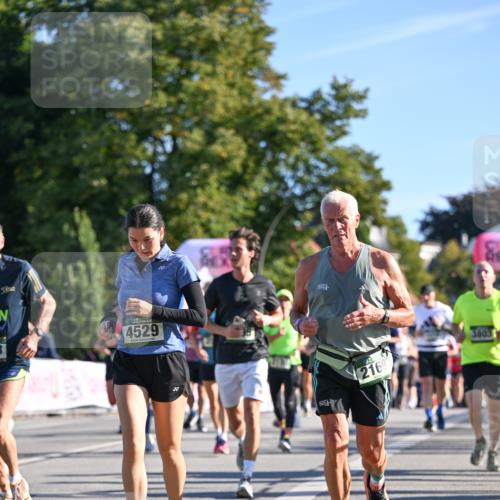 07.09.2025 - BARMER Alsterlauf Dr. Thomas Lammeyer http://msf.ph/oto/8711112 07.09.2025 09:38:25 Laufen 3, 4529, 2169, 3803 meine-sportfotos.de