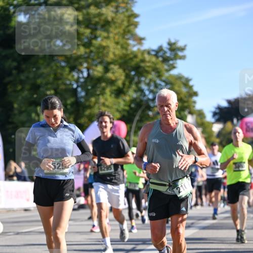 07.09.2025 - BARMER Alsterlauf Dr. Thomas Lammeyer http://msf.ph/oto/8711115 07.09.2025 09:38:26 Laufen 529, 8295, 2109, 3808 meine-sportfotos.de