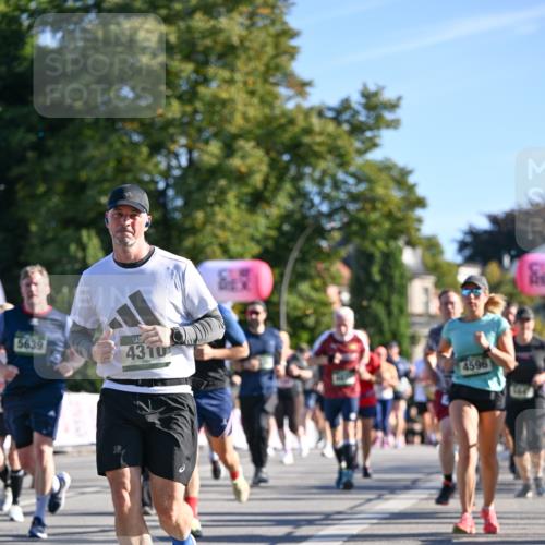 07.09.2025 - BARMER Alsterlauf Dr. Thomas Lammeyer http://msf.ph/oto/8711155 07.09.2025 09:38:33 Laufen 5639, 4310, 4596 meine-sportfotos.de