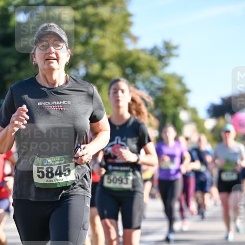 07.09.2025 - BARMER Alsterlauf Dr. Thomas Lammeyer http://msf.ph/oto/8711187 07.09.2025 09:38:38 Laufen 36, 5845, 5093 meine-sportfotos.de