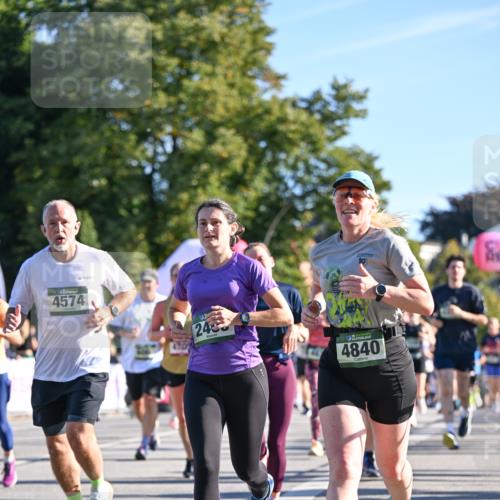 07.09.2025 - BARMER Alsterlauf Dr. Thomas Lammeyer http://msf.ph/oto/8711199 07.09.2025 09:38:39 Laufen 4574, 2433, 4840 meine-sportfotos.de