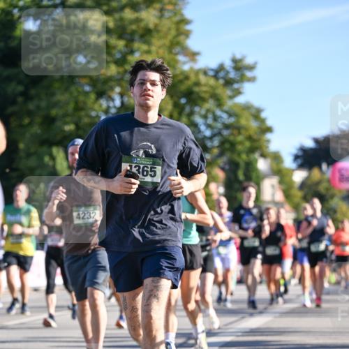 07.09.2025 - BARMER Alsterlauf Dr. Thomas Lammeyer http://msf.ph/oto/8711226 07.09.2025 09:38:44 Laufen 4232, 1365 meine-sportfotos.de