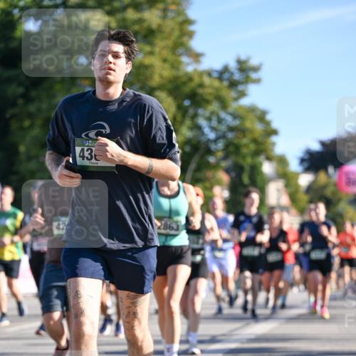 07.09.2025 - BARMER Alsterlauf Dr. Thomas Lammeyer http://msf.ph/oto/8711228 07.09.2025 09:38:44 Laufen 436, 42, 2863 meine-sportfotos.de