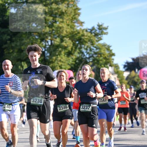 07.09.2025 - BARMER Alsterlauf Dr. Thomas Lammeyer http://msf.ph/oto/8711255 07.09.2025 09:38:48 Laufen 10, 3240, 3238, 2346, 2347, 3043, 5326, 3237 meine-sportfotos.de