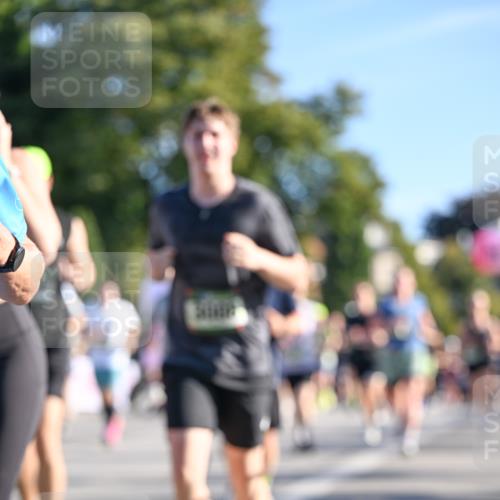 07.09.2025 - BARMER Alsterlauf Dr. Thomas Lammeyer http://msf.ph/oto/8711302 07.09.2025 09:38:55 Laufen  meine-sportfotos.de