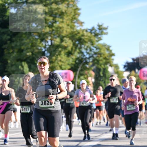 07.09.2025 - BARMER Alsterlauf Dr. Thomas Lammeyer http://msf.ph/oto/8711384 07.09.2025 09:39:09 Laufen 2481, 3820, 2623 meine-sportfotos.de