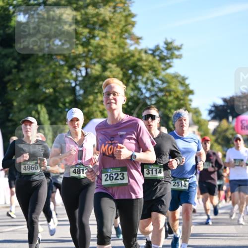07.09.2025 - BARMER Alsterlauf Dr. Thomas Lammeyer http://msf.ph/oto/8711399 07.09.2025 09:39:12 Laufen 4960, 4812, 3114, 2623, 2518 meine-sportfotos.de