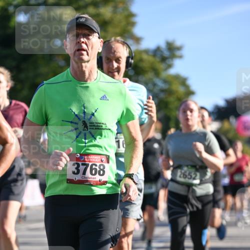 07.09.2025 - BARMER Alsterlauf Dr. Thomas Lammeyer http://msf.ph/oto/8711440 07.09.2025 09:39:18 Laufen 36, 3768, 16, 2652 meine-sportfotos.de