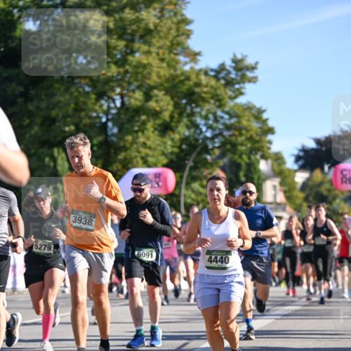 07.09.2025 - BARMER Alsterlauf Dr. Thomas Lammeyer http://msf.ph/oto/8711476 07.09.2025 09:39:24 Laufen 5279, 3938, 6091, 4440 meine-sportfotos.de