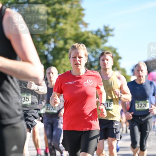 07.09.2025 - BARMER Alsterlauf Dr. Thomas Lammeyer http://msf.ph/oto/8711528 07.09.2025 09:39:32 Laufen 35, 2274, 18, 3226 meine-sportfotos.de