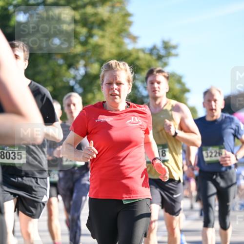 07.09.2025 - BARMER Alsterlauf Dr. Thomas Lammeyer http://msf.ph/oto/8711529 07.09.2025 09:39:32 Laufen 8035, 18, 3226 meine-sportfotos.de