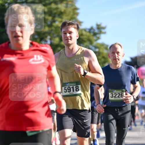 07.09.2025 - BARMER Alsterlauf Dr. Thomas Lammeyer http://msf.ph/oto/8711532 07.09.2025 09:39:33 Laufen 36, 5918, 3226 meine-sportfotos.de