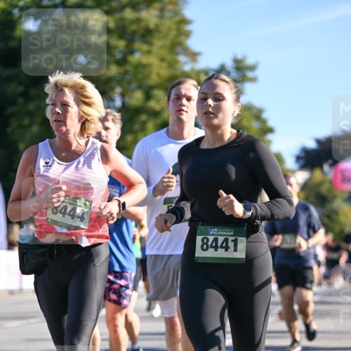 07.09.2025 - BARMER Alsterlauf Dr. Thomas Lammeyer http://msf.ph/oto/8711559 07.09.2025 09:39:38 Laufen 6444, 36, 8441 meine-sportfotos.de