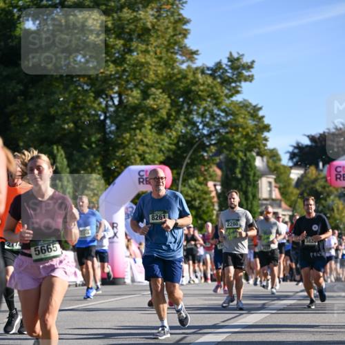 07.09.2025 - BARMER Alsterlauf Dr. Thomas Lammeyer http://msf.ph/oto/8711586 07.09.2025 09:39:43 Laufen 5665, 8261, 2280, 54, 3824 meine-sportfotos.de