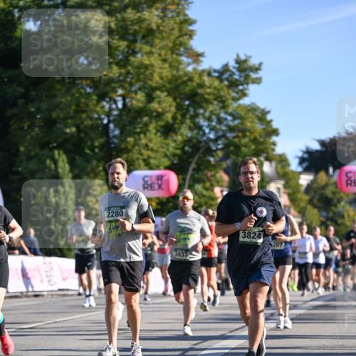 07.09.2025 - BARMER Alsterlauf Dr. Thomas Lammeyer http://msf.ph/oto/8711606 07.09.2025 09:39:46 Laufen 2280, 3937, 3824 meine-sportfotos.de