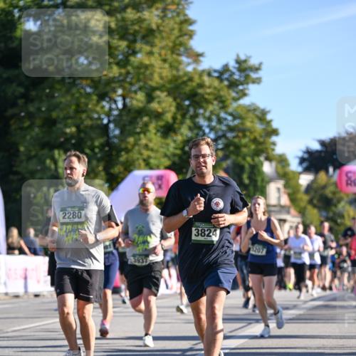 07.09.2025 - BARMER Alsterlauf Dr. Thomas Lammeyer http://msf.ph/oto/8711611 07.09.2025 09:39:46 Laufen 2280, 3937, 3824, 5207, 64 meine-sportfotos.de