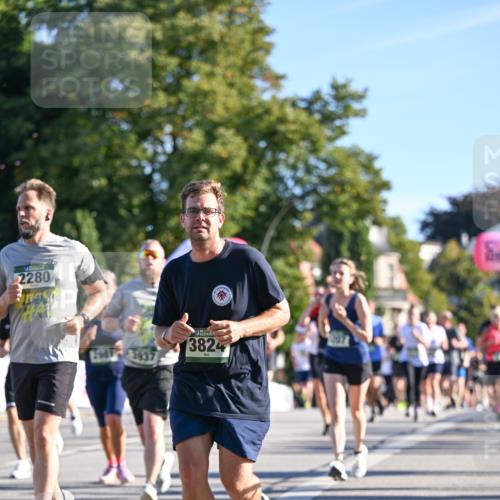 07.09.2025 - BARMER Alsterlauf Dr. Thomas Lammeyer http://msf.ph/oto/8711613 07.09.2025 09:39:47 Laufen 14145, 2280, 3937, 3824 meine-sportfotos.de