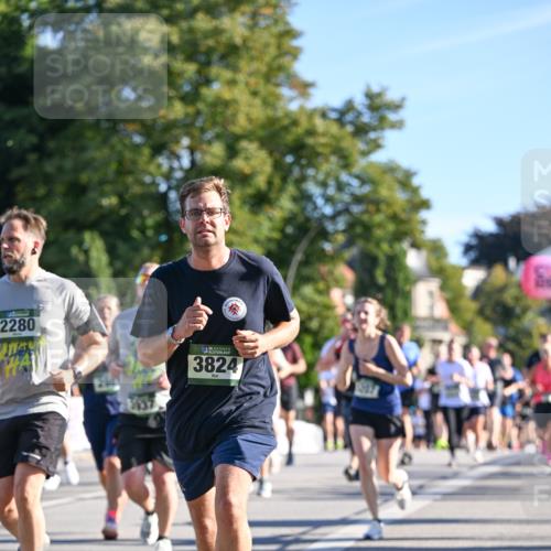 07.09.2025 - BARMER Alsterlauf Dr. Thomas Lammeyer http://msf.ph/oto/8711614 07.09.2025 09:39:47 Laufen 2280, 3824, 1207 meine-sportfotos.de