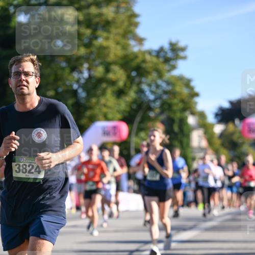 07.09.2025 - BARMER Alsterlauf Dr. Thomas Lammeyer http://msf.ph/oto/8711619 07.09.2025 09:39:48 Laufen 36, 3824 meine-sportfotos.de