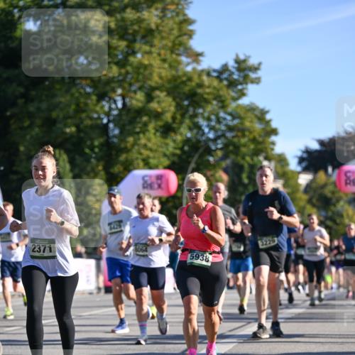 07.09.2025 - BARMER Alsterlauf Dr. Thomas Lammeyer http://msf.ph/oto/8711654 07.09.2025 09:39:54 Laufen 2371, 6429, 815, 5938 meine-sportfotos.de